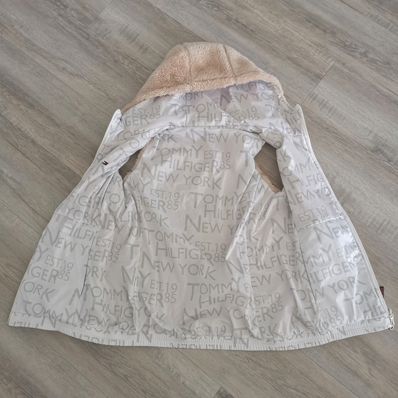 Reversible Vest - Picture 5 of 7